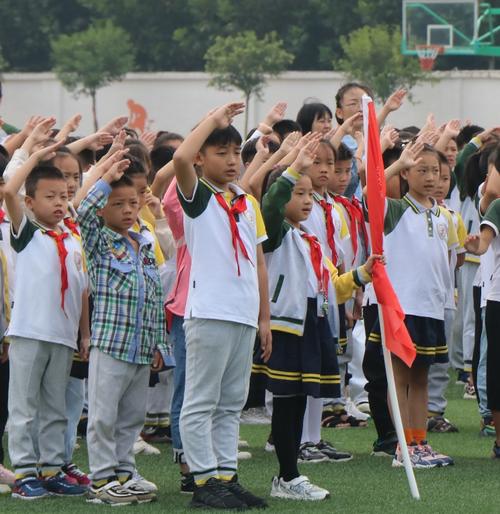 兖州育才学校第三周升旗仪式——细节决定成败,好习惯从"小"养成