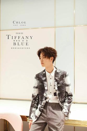 chloe明星旅拍—克里斯马少年王一博