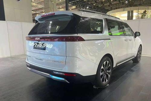 10多年后重新回归!起亚嘉华mpv能让你一家人都满意