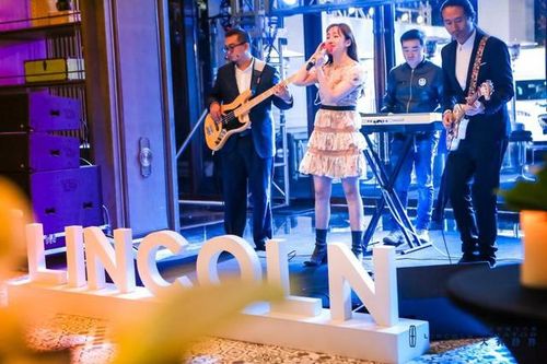 美式复古爵士乐队表演