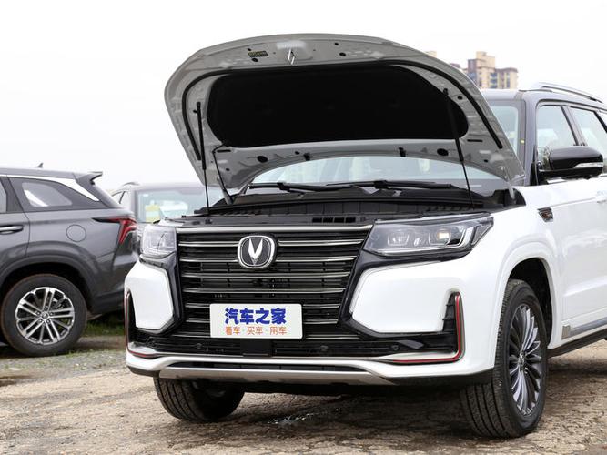 探馆长安cs95,优惠达1.00万,跌至15.59万起,喜欢越野可以看它