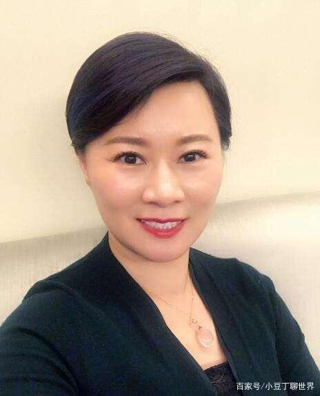 谢广坤"媳妇"真人长啥样?戏里农村老太太,戏外成圈粉招牌