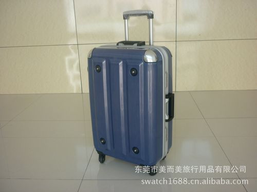 供应商>>供应深铝框拉杆箱mem出口旅行 产品型号:mf-1008 产品尺寸:18