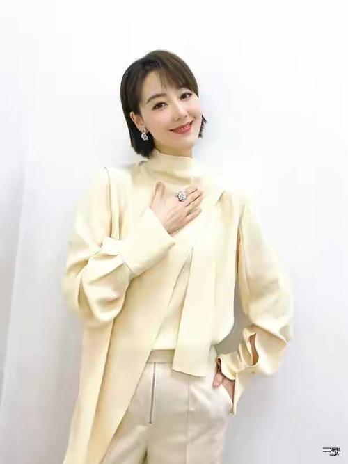 东方卫视美女主持人王冠