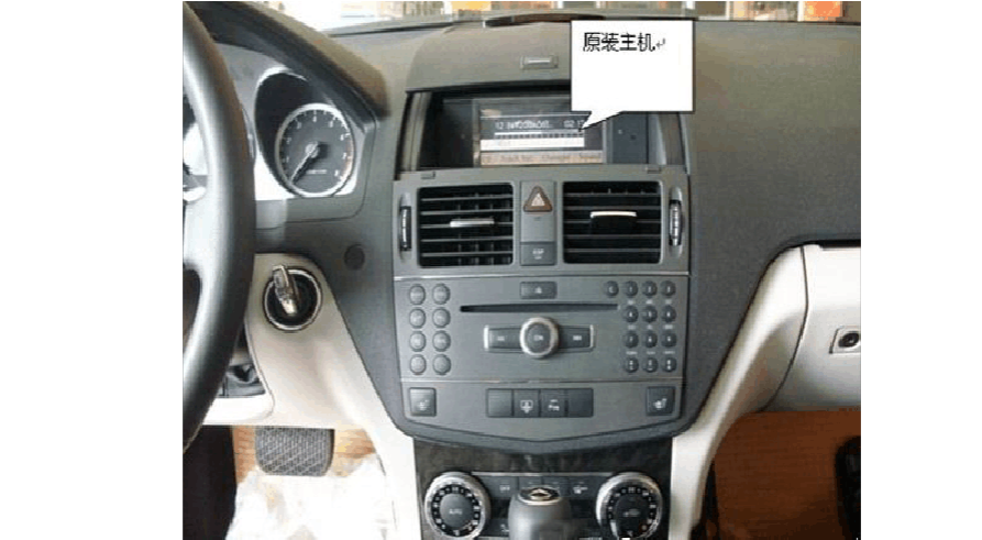 奔驰c200导航升级 原车屏升级导航 无损安装