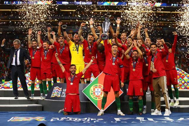 2019年c罗率葡萄牙队获得欧洲国家联赛冠军,距离现在已经一年了.