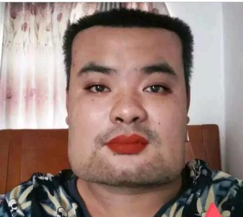 网络十大丑男照片,网上很火男丑照欣赏(爆照专用丑男照)