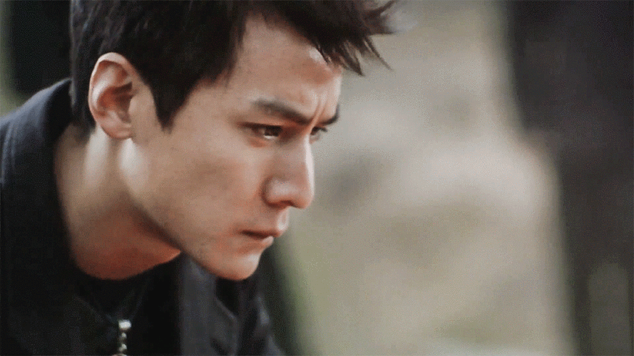 还记得不老男神吴彦祖吗参加新年游行被偶遇啦