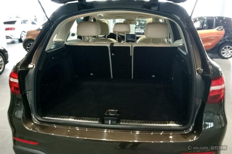 奔驰glc级后备箱
