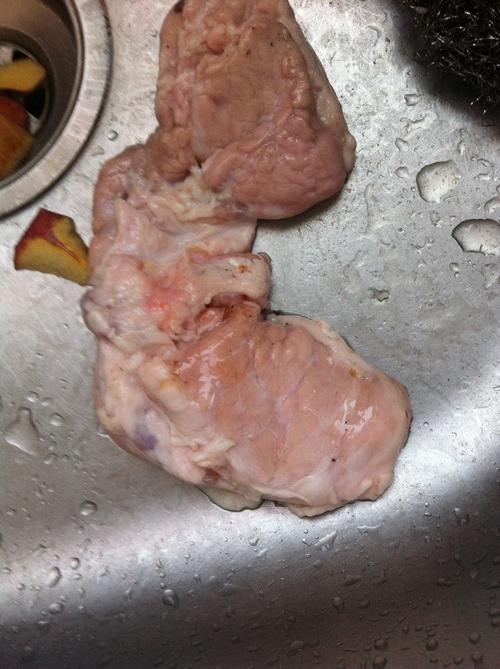 谁知道这是猪身体里的什么是不是水油上的淋巴吗