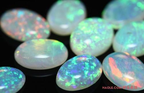 五光十色的蛋白石