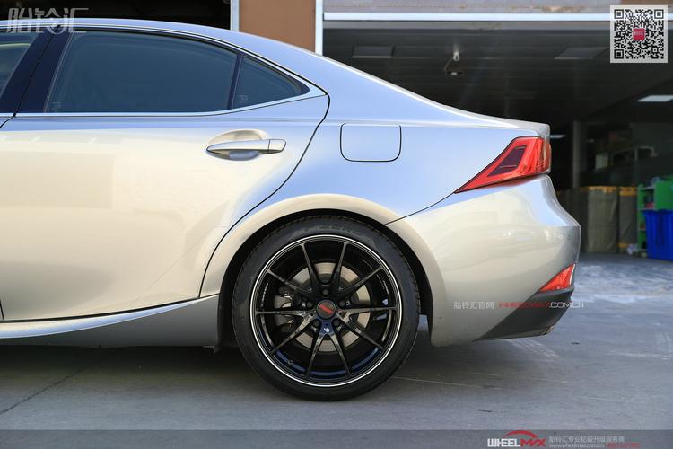 雷克萨斯is安装日本rays g25单片锻造18寸