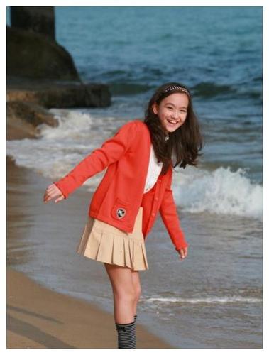 童星出道的香奈儿辛普森长大了清新又时尚少女感十足