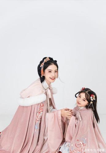 适合母女一起穿的汉服亲子装,网友表示,又想骗我生女儿