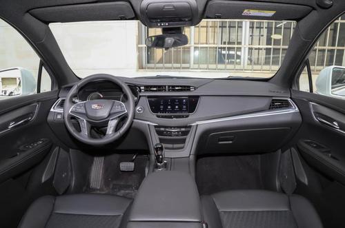 凯迪拉克xt5全新改款,起步237匹马力配运动悬架,油耗却更低