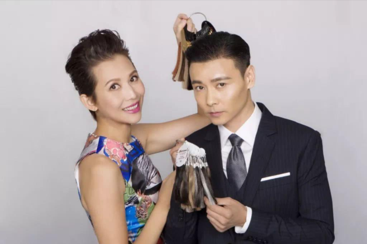 蔡少芬再次怀孕, 而她老公张晋对她如此, 让人暖心