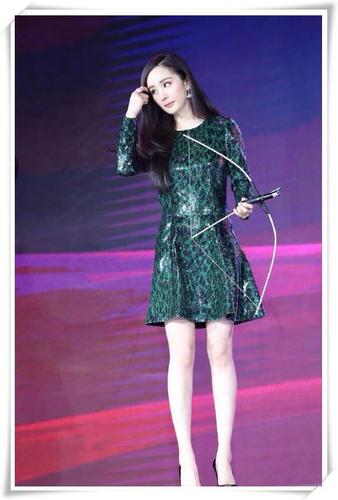 杨幂终于换造型了!时尚女王变复古女神,这种style你接受么