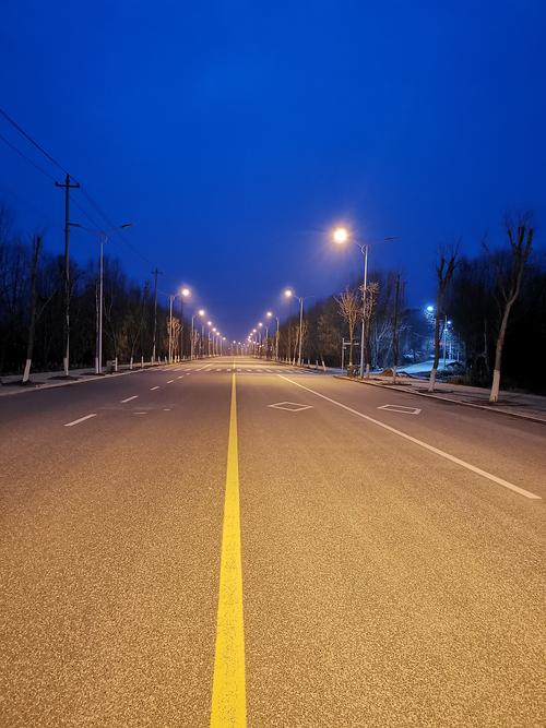 mate20 pro拍照真牛~夜幕下的马路! - 花粉随手拍夜景 花粉俱乐部