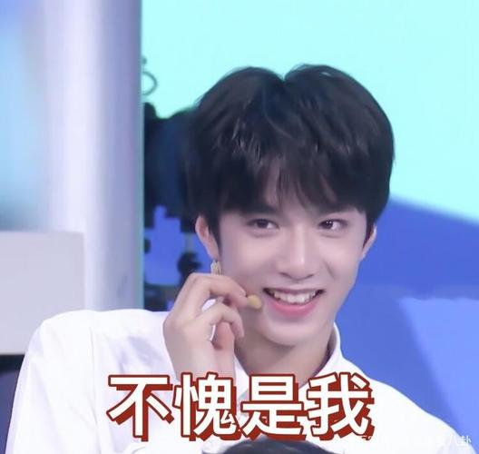 刘耀文和左航不仅同班又是同桌,这是什么缘分?