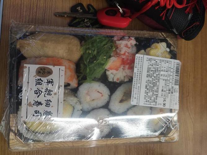 别名:罗森 罗森军舰寿司 热量:185 大卡(100克) 营养信息 营养素含量