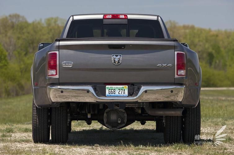 2013款道奇3500豪华皮卡     2013款道奇公羊ram 3500