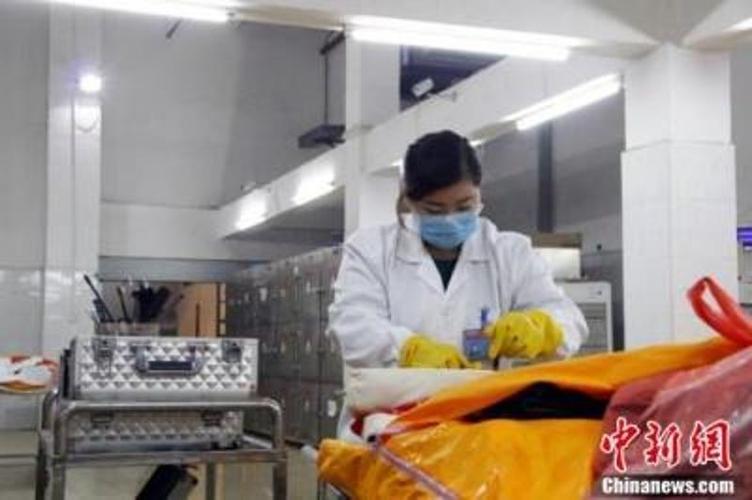 广西90后女遗体化妆师坚守岗位5年