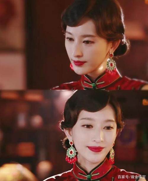 "气质女神"张俪——穿旗袍搭配翡翠耳环,无形中增加了