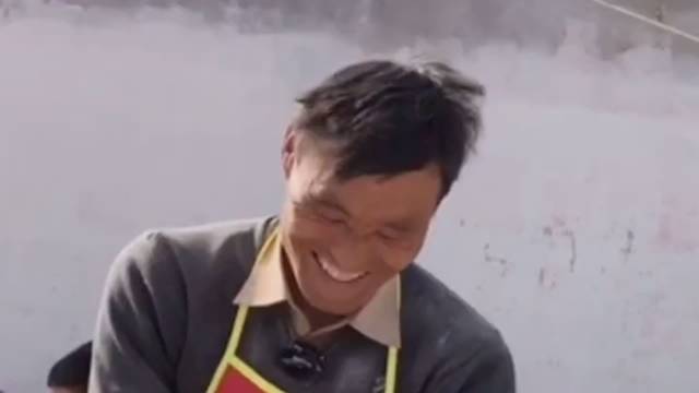 山东拉面哥,坚持三元一碗不涨价,偶像刘德华