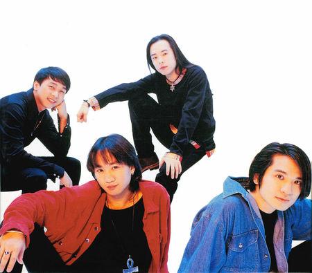 b跪求eyond四人,黄家驹红色衣服的这张图片谁有,要原图