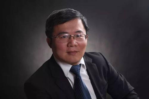 作者权威:高云峰清华大学教授,太空授课实验设计者,青少年创客教育
