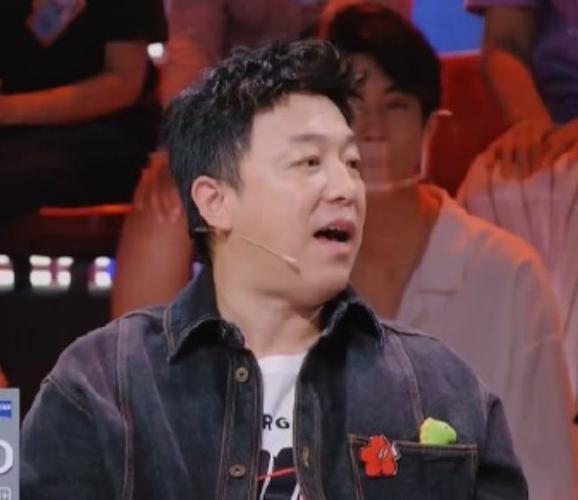 是一档搞笑节目了,节目的主旨就是寻找搞笑人才,脱口秀小品等形式均可