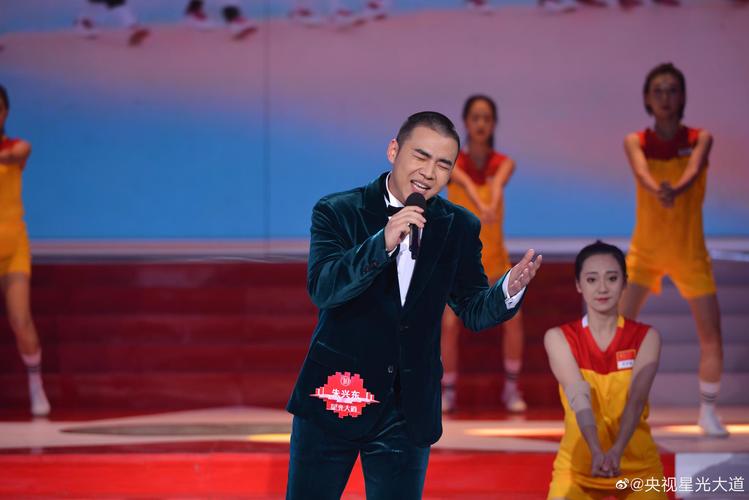 朱兴东, 他是一名音乐制作人