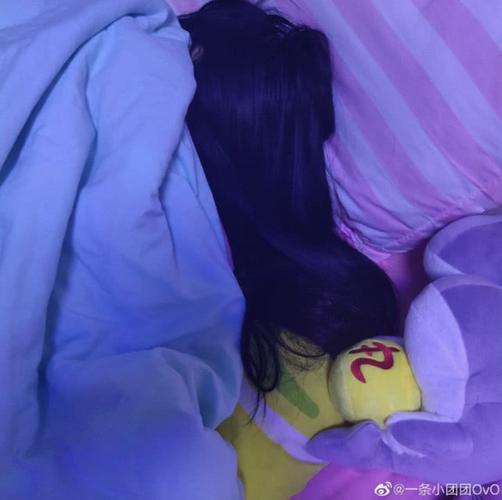 看到她睡觉的照片,网友:实锤