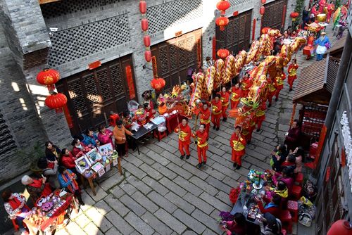 武汉:汉口里庙会迎新春 传统民俗文化展魅力