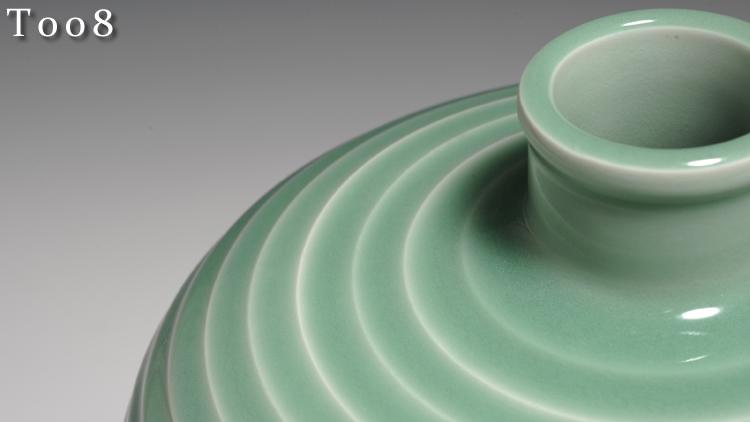 瓷中天龙泉青瓷弟窑梅子青梅瓶