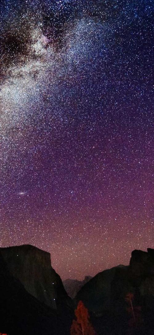 满天星啊,就真的像天空上被泼洒出来的星星一样