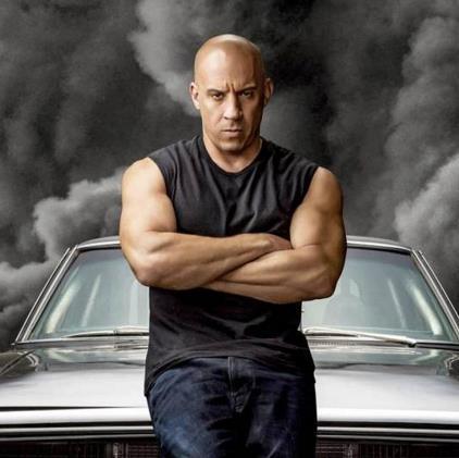 原创范·迪塞尔意大利度假照曝光,身材发福肚腩明显,显露出老态