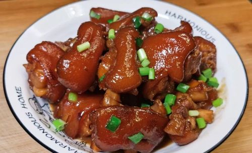 【五,红烧猪蹄】