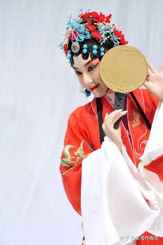 京剧花旦王梦婷↓
