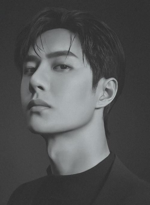 捧杀!王一博下台阶扶着韩磊登高位热搜,粉丝慌了