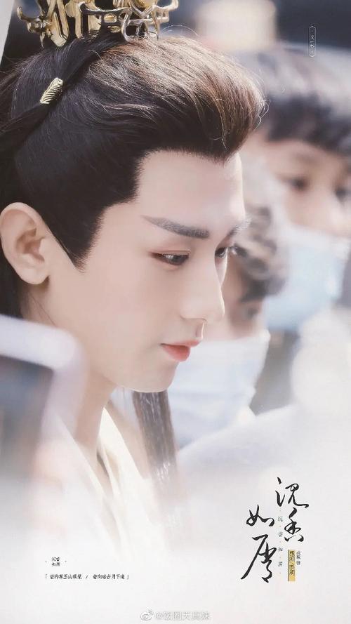 成毅沉香如屑最新红衣路透,故事感好强,还有战损妆期待电视剧的播出