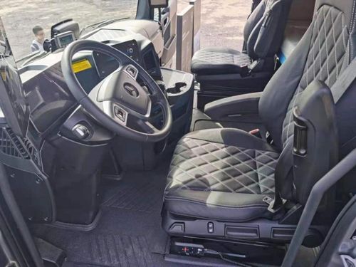 细腻而华丽的精品——奔驰第五代阿克托斯初体验