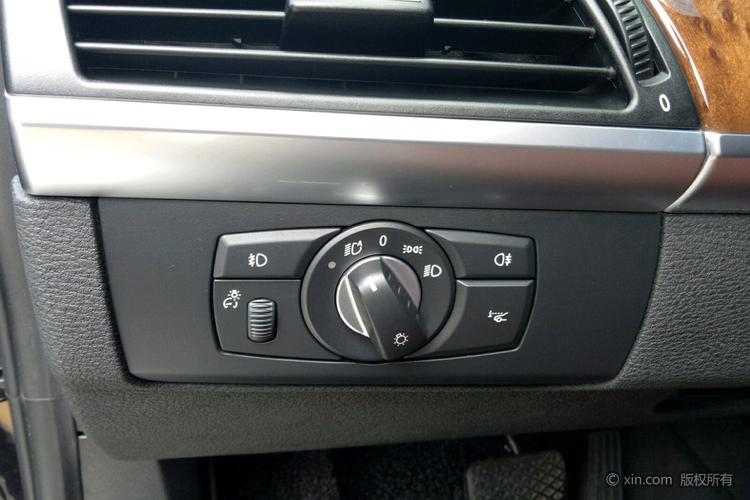 宝马x5 2011款 3.0t 自动 35i尊贵型