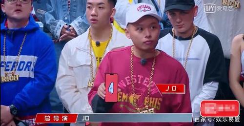 jd华明杰:用最坏的运气,走最坎坷的路,唱最炸的歌