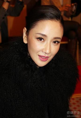 《古路》在北京饭馆举办了昌大的媒体发布会,作为电影女副角的孙宁