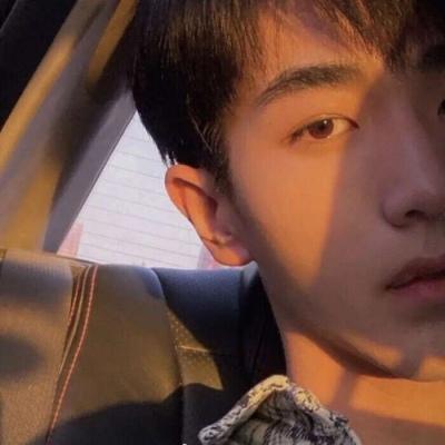 禁欲系男头像真人高清帅气的最新真人男头像禁欲系图片