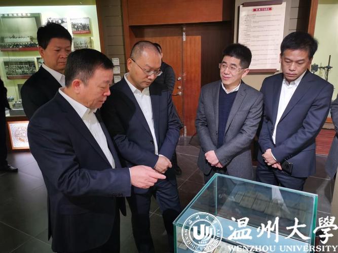 市政府副秘书长方培雷,瓯海区副区长张昶等陪同调研