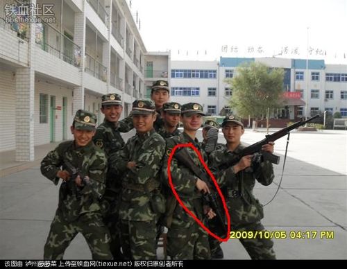 堂弟在武警某机动师的图片,大家鉴定