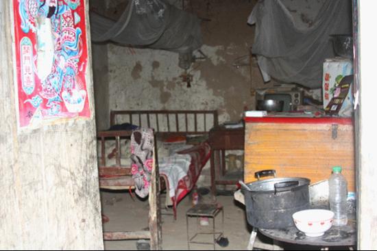 穷人家的孩子 我们照样有骨气