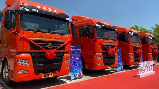 2021版中国重汽汕德卡牵引车来啦